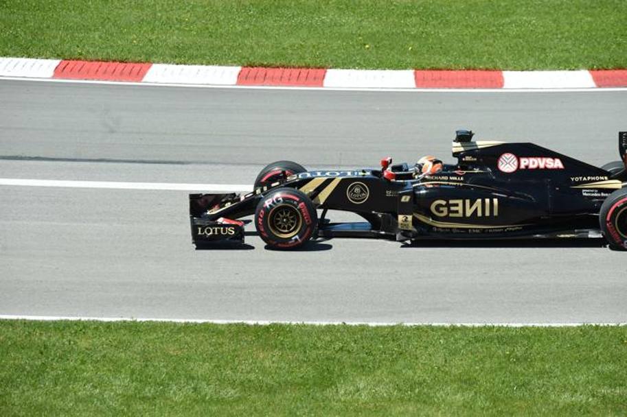 Buona prestazione per la Lotus, che occupa la terza fila con Grosjean (foto Afp) 5 e Maldonado 6. 